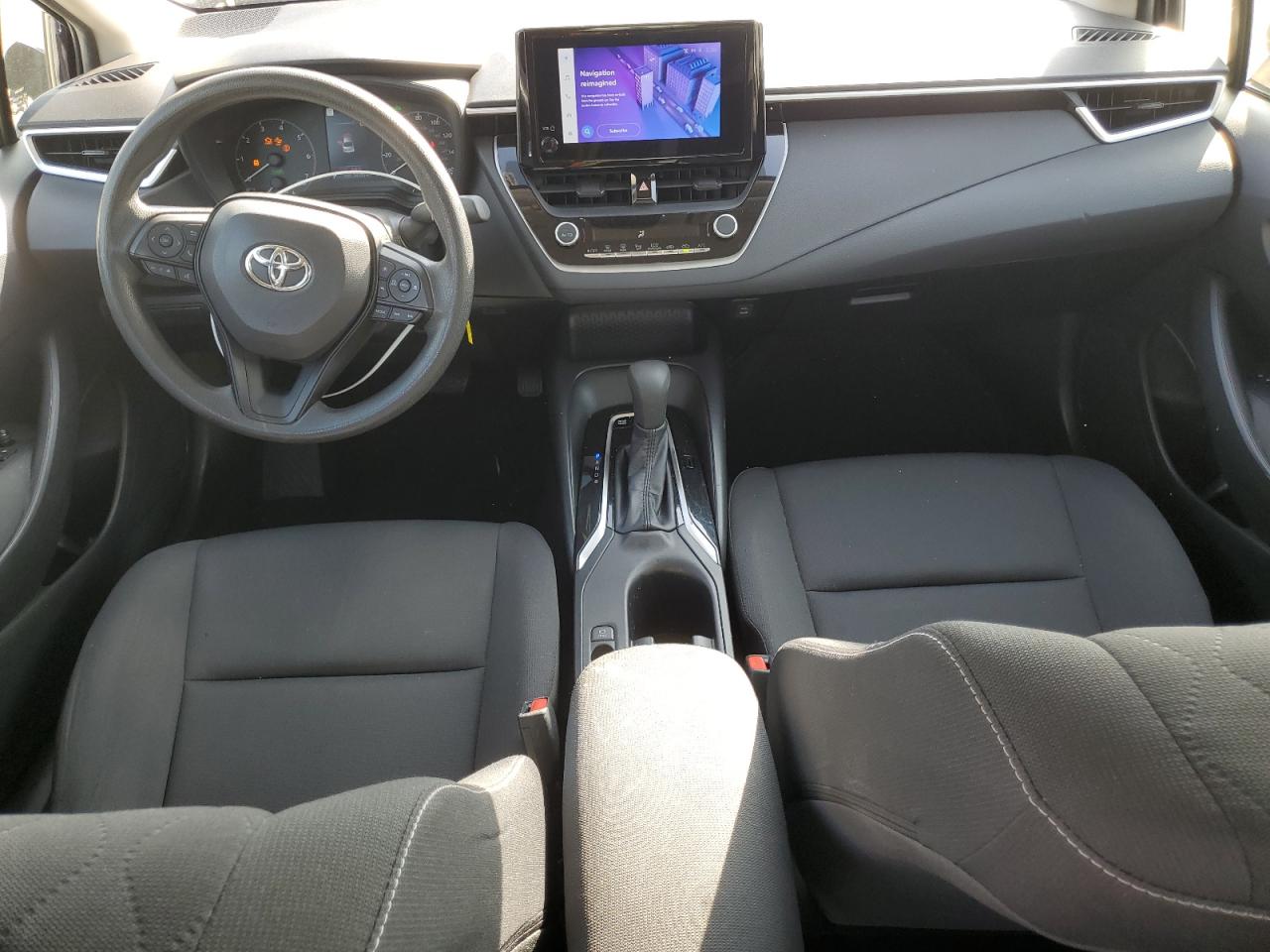 2025 Toyota Corolla Le VIN: JTDBCMFE2S3071230 Lot: 90826515