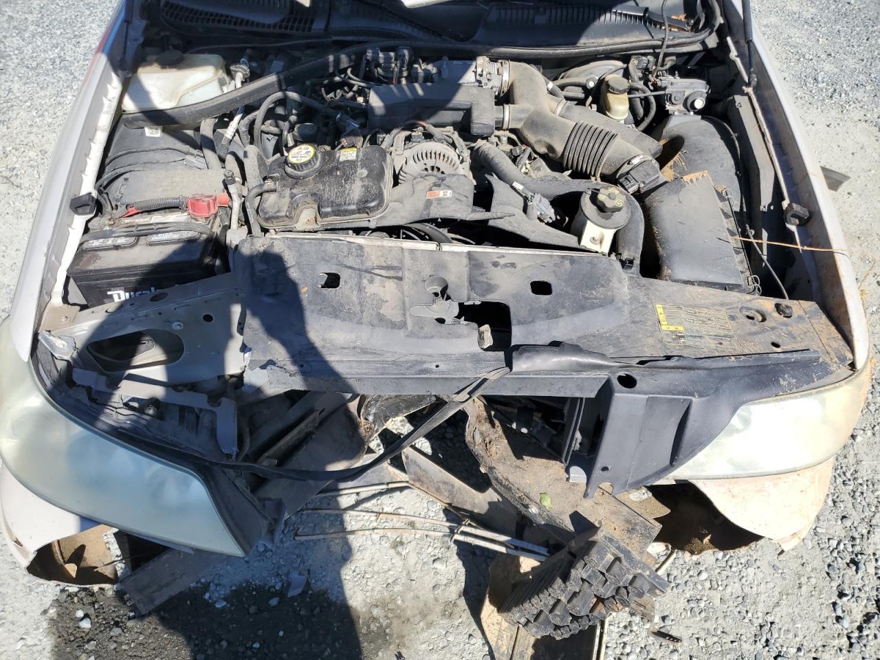 2004 Lincoln Town Car Ultimate VIN: 1LNHM83W04Y622705 Lot: 91398905