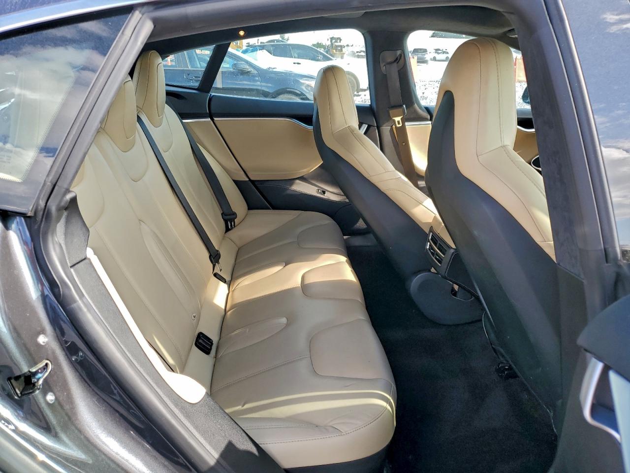 2016 Tesla Model S VIN: 5YJSA1E47GF153896 Lot: 93286075