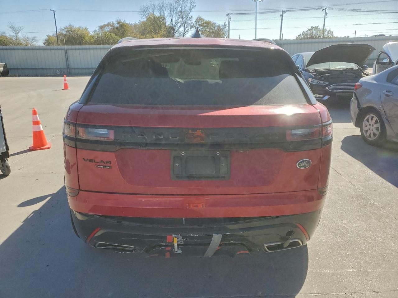 2019 Land Rover Range Rover Velar R-Dynamic Se VIN: SALYL2FV2KA218035 Lot: 91888945