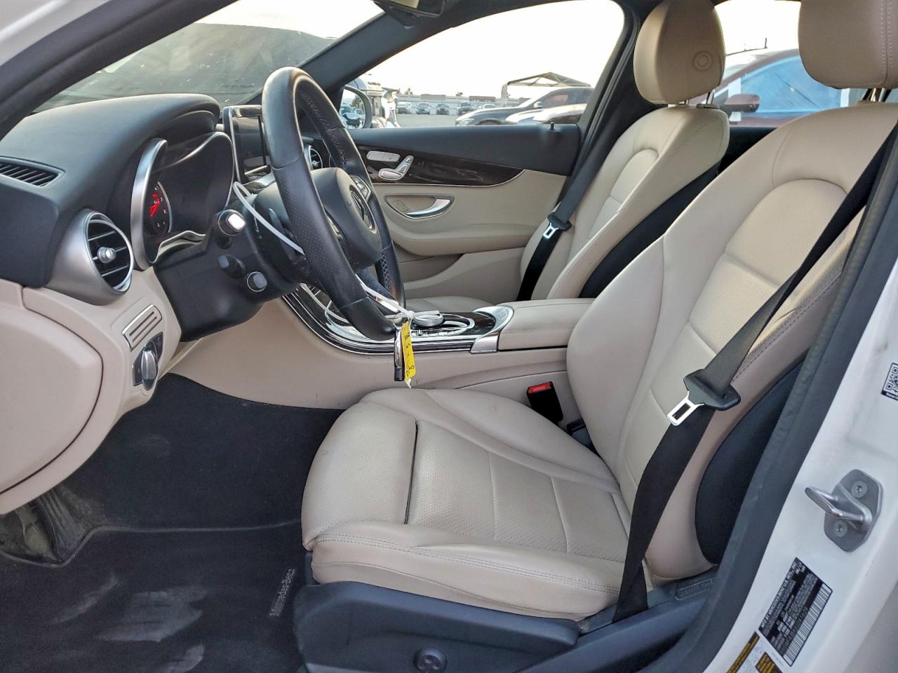 2018 Mercedes-Benz C 300 VIN: 55SWF4JBXJU241629 Lot: 92736855