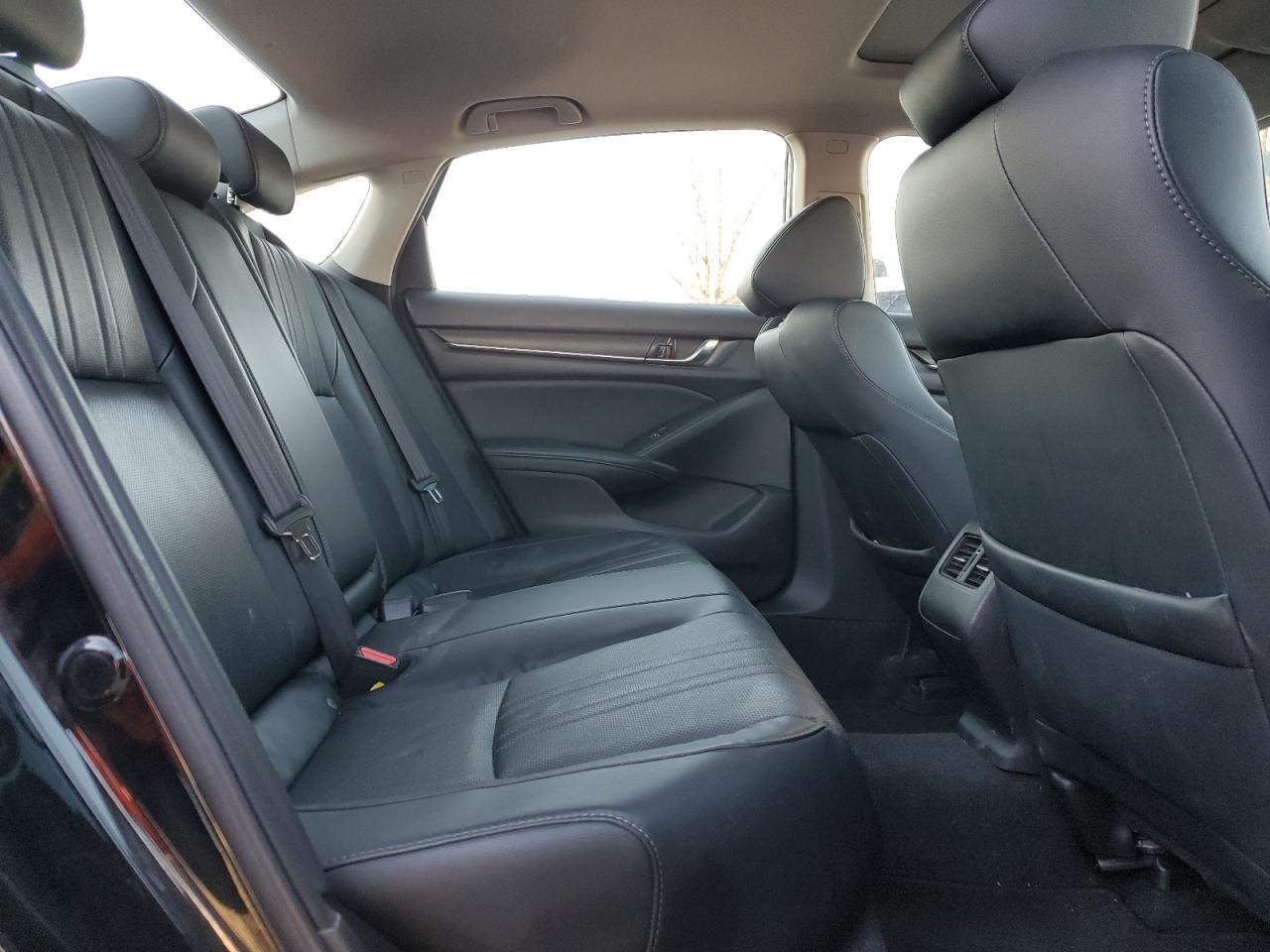 2018 Honda Accord Exl VIN: 1HGCV1F52JA244799 Lot: 92453885