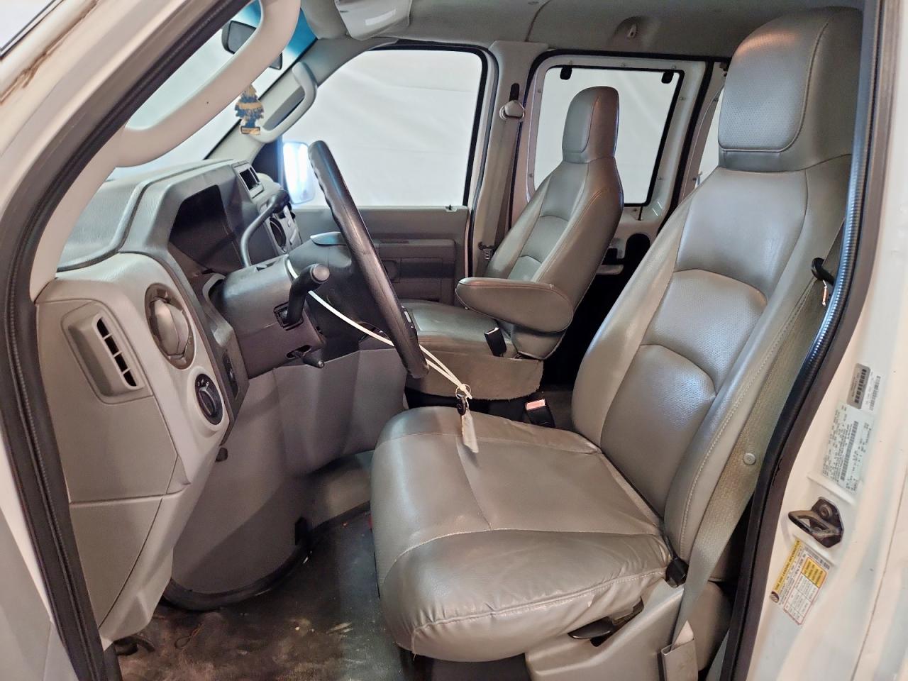 2009 Ford Econoline E350 Super Duty Wagon VIN: 1FBNE31LX9DA87711 Lot: 92680635