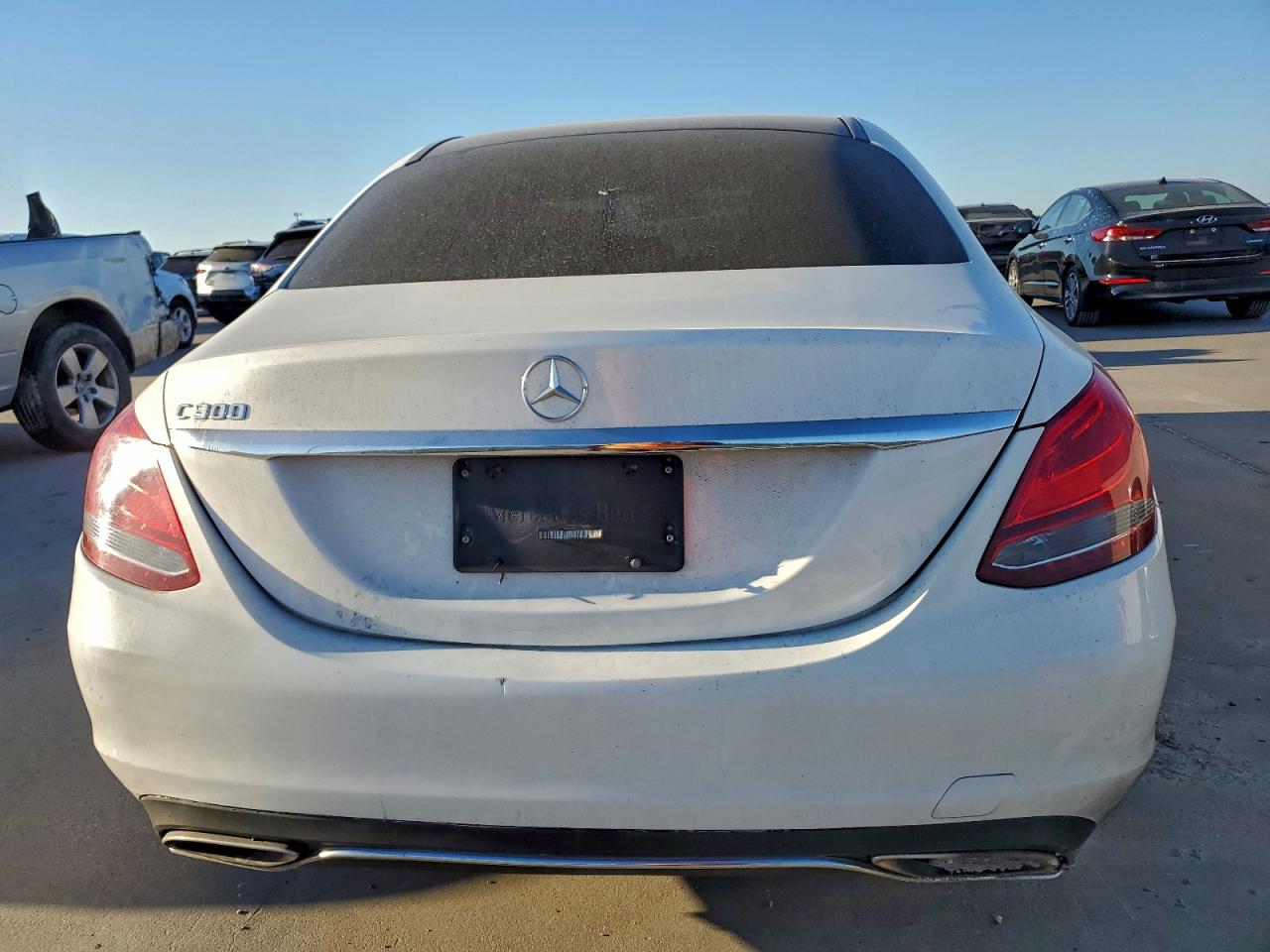 2018 Mercedes-Benz C 300 VIN: 55SWF4JB7JU264561 Lot: 93411225