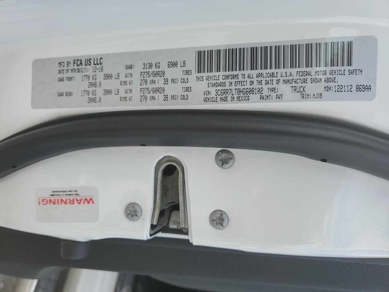 2017 Ram 1500 Slt VIN: 3C6RR7LT8HG608102 Lot: 92634995