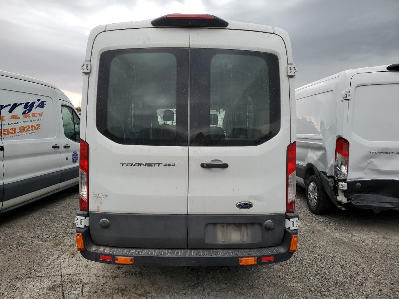 2020 Ford Transit T-250 VIN: 1FTBR1D85LKA80781 Lot: 92931655