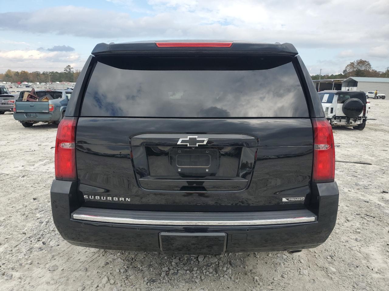 2018 Chevrolet Suburban K1500 Premier VIN: 1GNSKJKCXJR360705 Lot: 91899765
