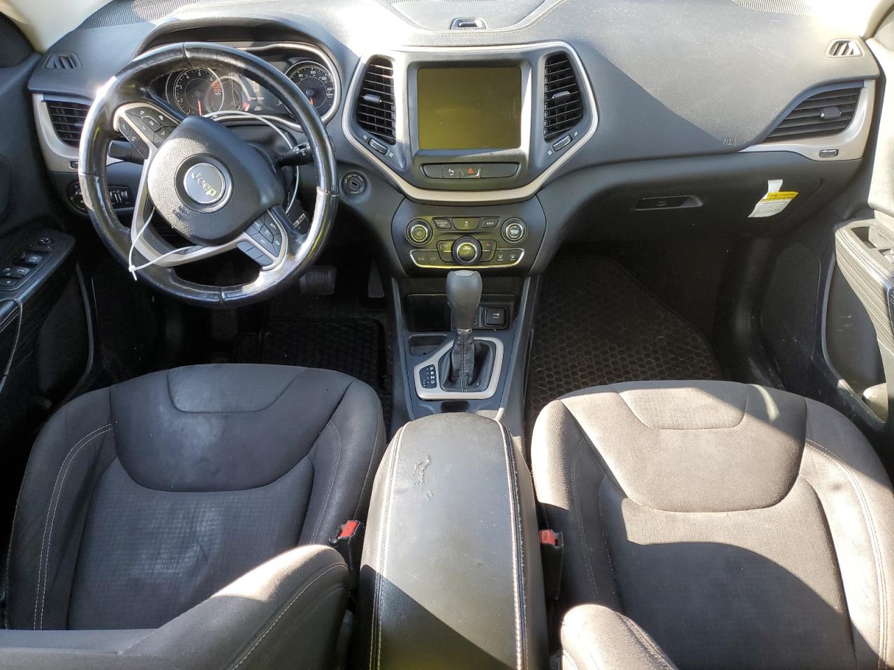 2016 Jeep Cherokee Latitude VIN: 1C4PJLCB8GW290912 Lot: 93078705