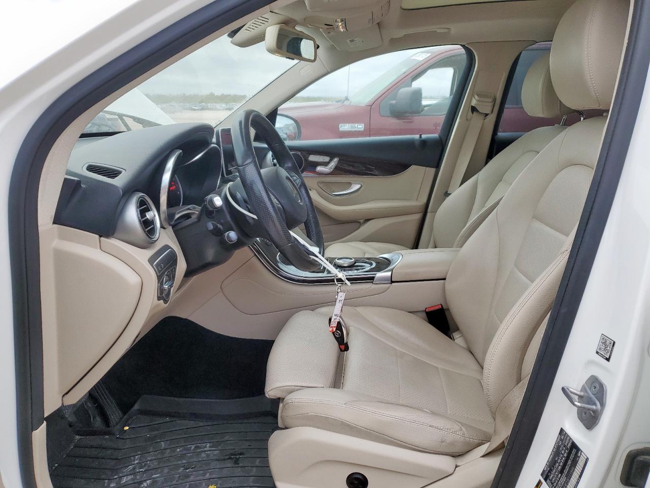 2018 Mercedes-Benz Glc 300 VIN: WDC0G4JB2JV111599 Lot: 92628365