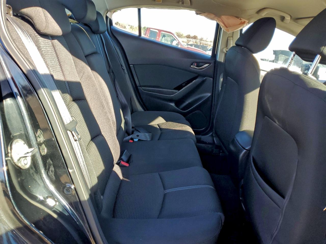 2018 Mazda 3 Sport VIN: 3MZBN1U71JM216359 Lot: 93832975