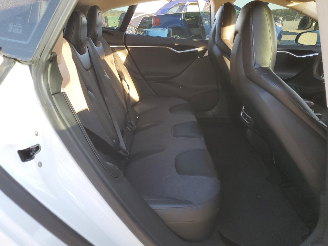 2016 Tesla Model S VIN: 5YJSA1E23GF123258 Lot: 90844485