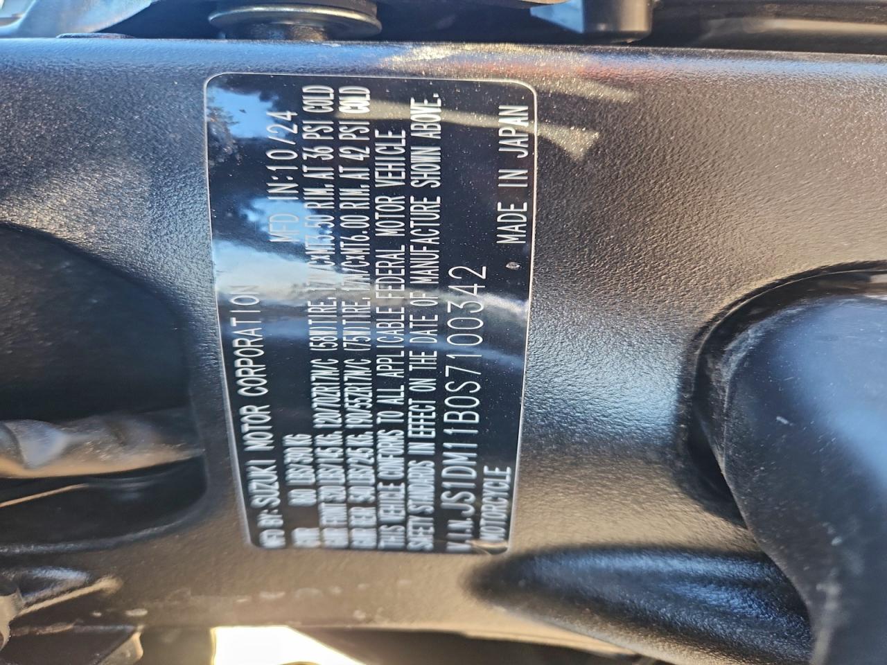 2025 Suzuki Gsx-R1000 VIN: JS1DM11B0S7100342 Lot: 94346265