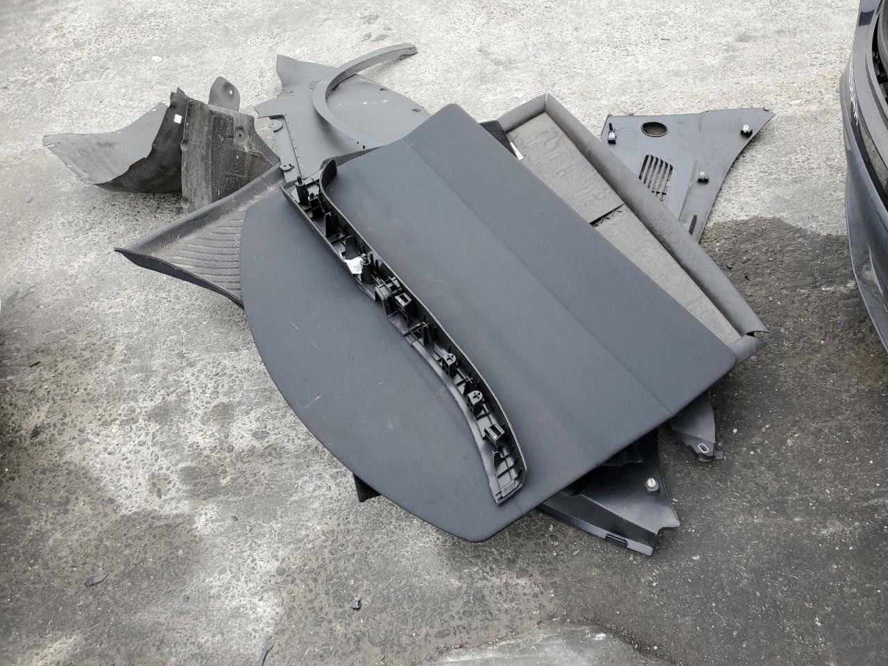 2024 Tesla Model Y VIN: 7SAYGDEEXRF014516 Lot: 90508045