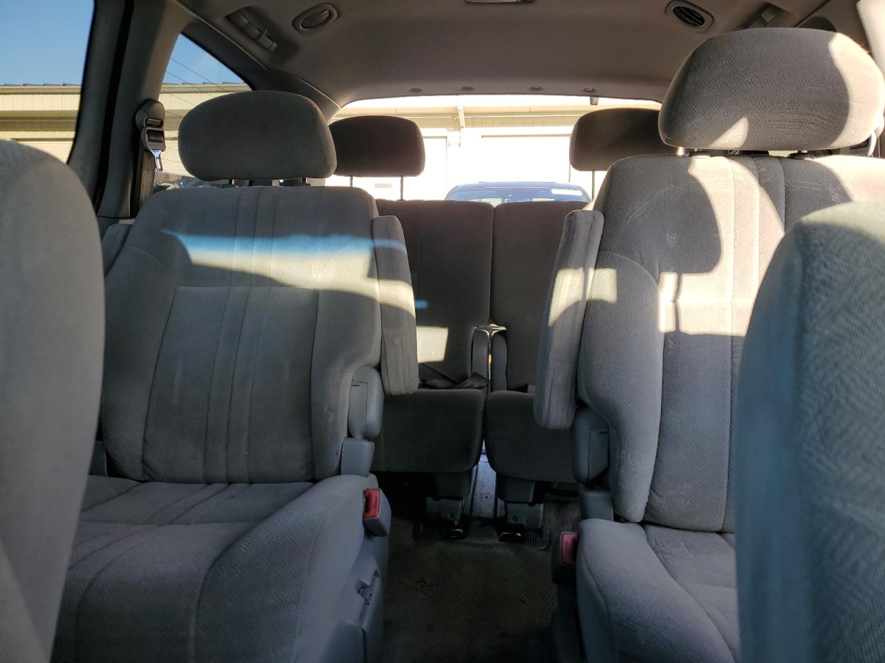 2002 Toyota Sienna Le VIN: 4T3ZF13C92U483973 Lot: 91585925