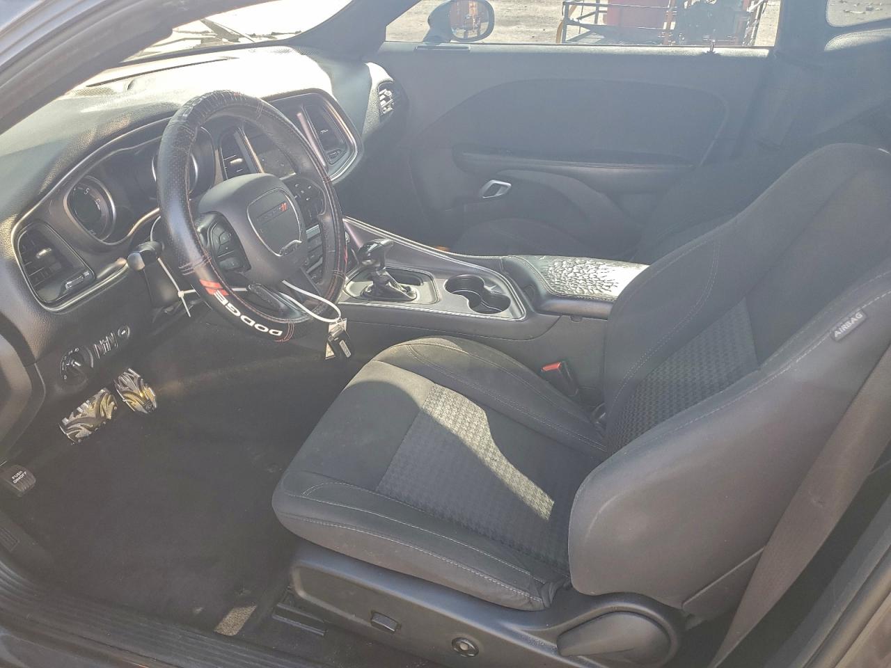 2018 Dodge Challenger Sxt VIN: 2C3CDZAG2JH236104 Lot: 93664955