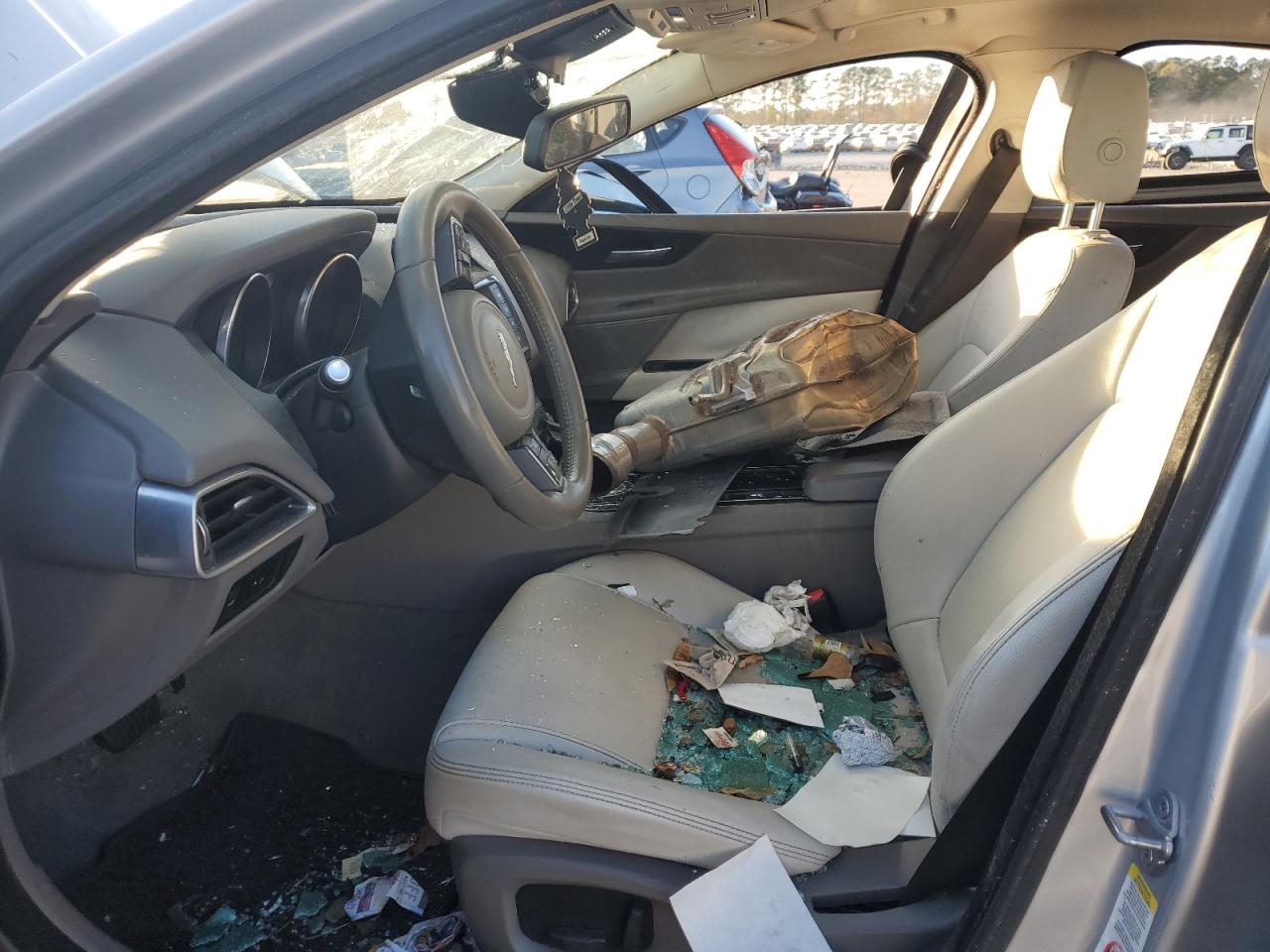 2018 Jaguar Xe Premium VIN: SAJAJ4FX4JCP21694 Lot: 92962215