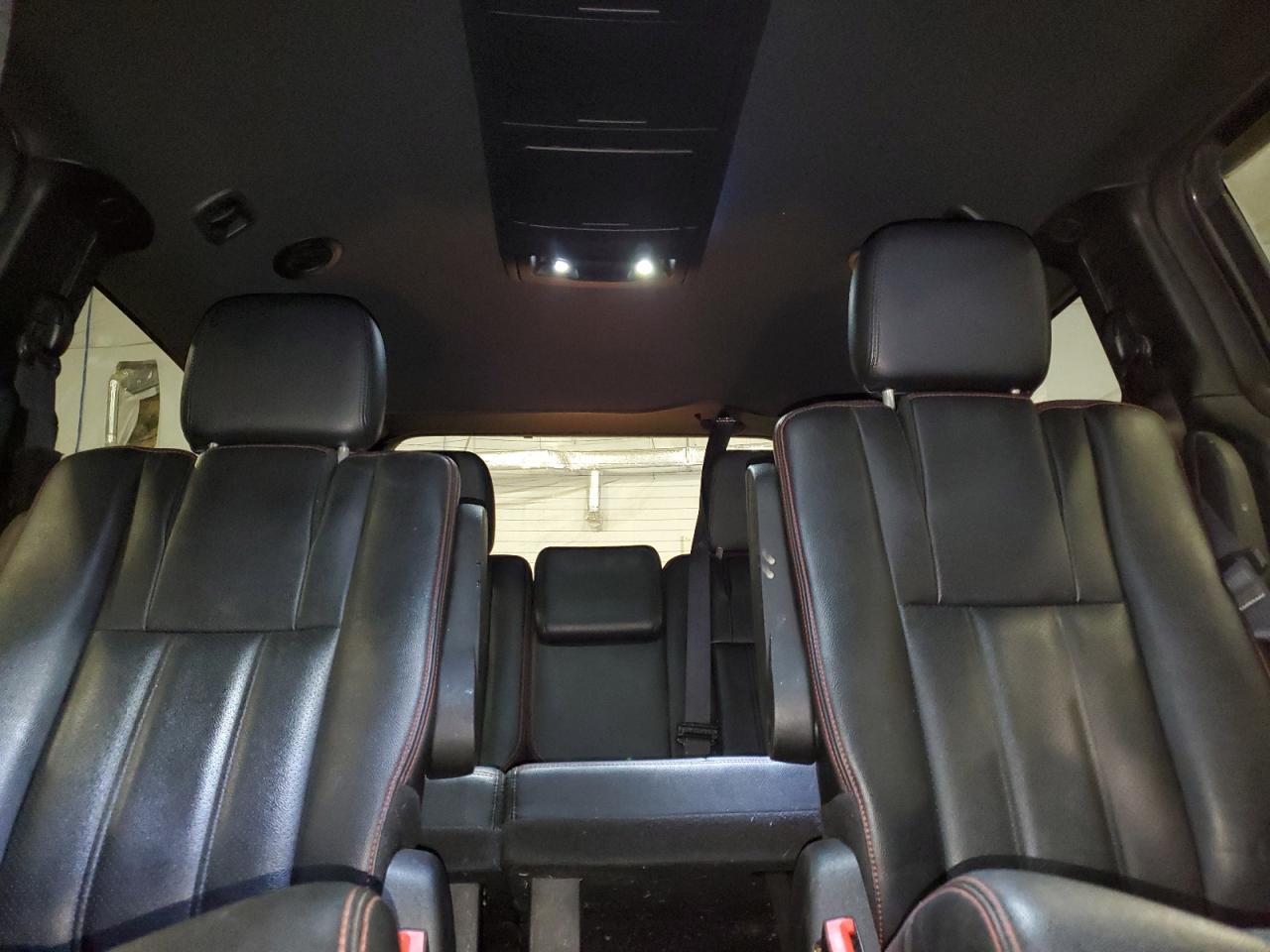 2016 Dodge Grand Caravan R/T VIN: 2C4RDGEG1GR318896 Lot: 92912295