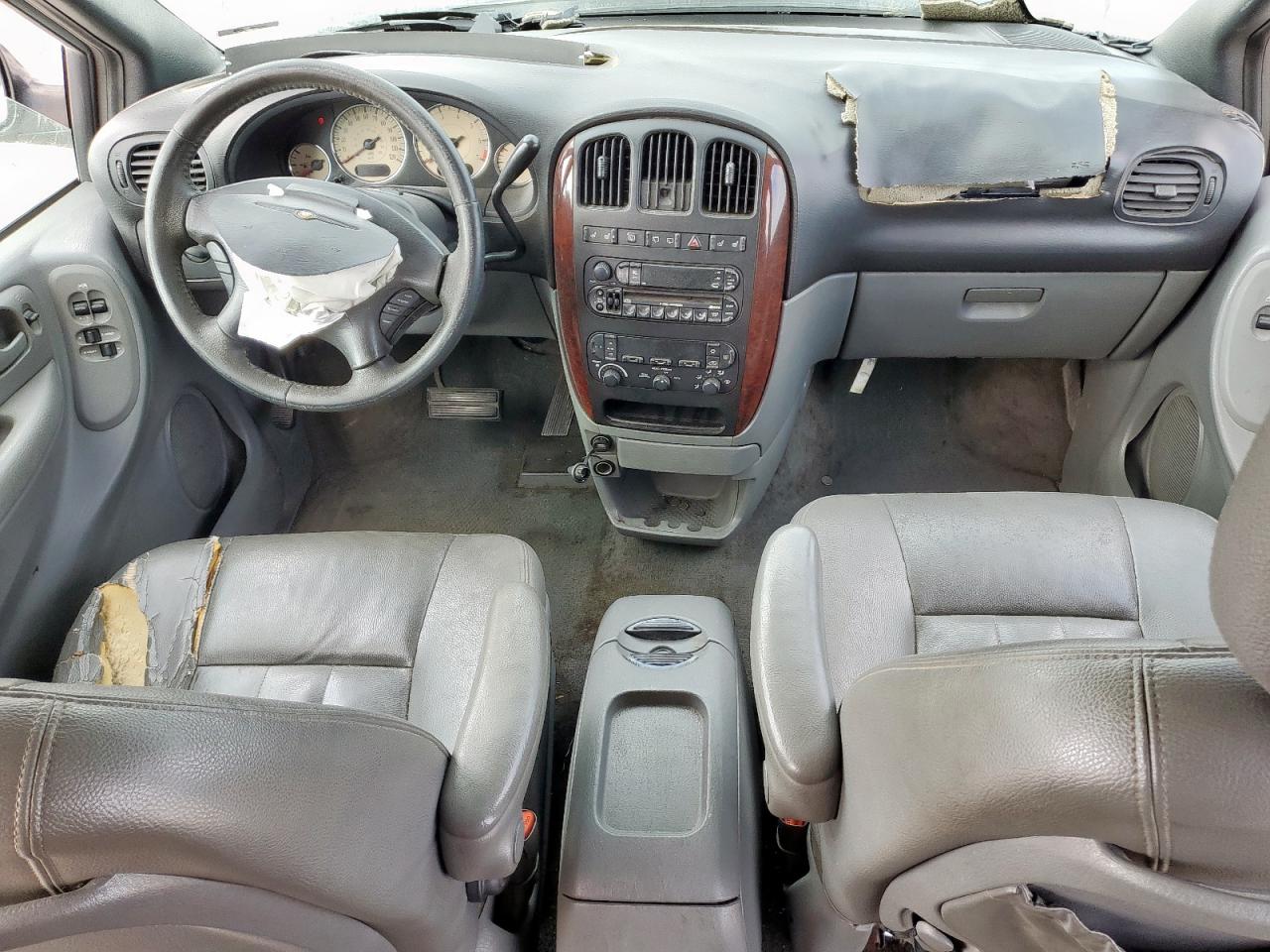 2004 Chrysler Town & Country Touring VIN: 2C4GP54L84R604127 Lot: 92996695