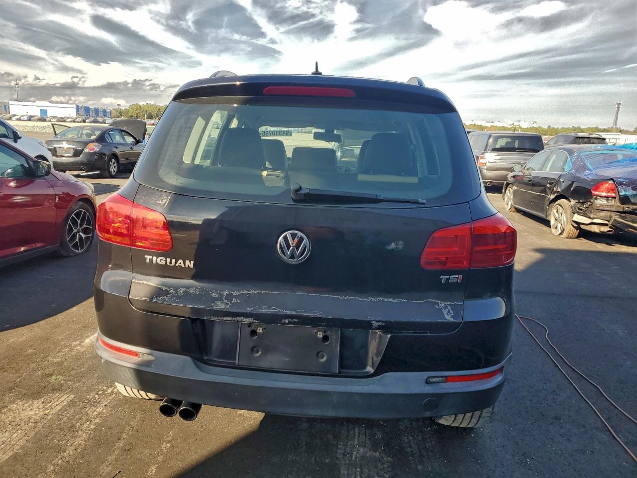 2016 Volkswagen Tiguan S VIN: WVGAV7AX3GW542285 Lot: 94310795