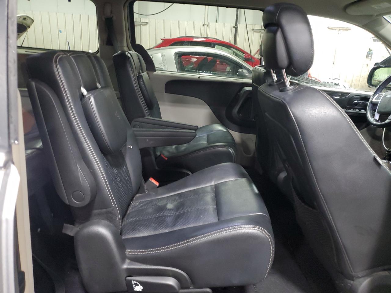 2014 Chrysler Town & Country Touring L VIN: 2C4RC1CG4ER300957 Lot: 91065415