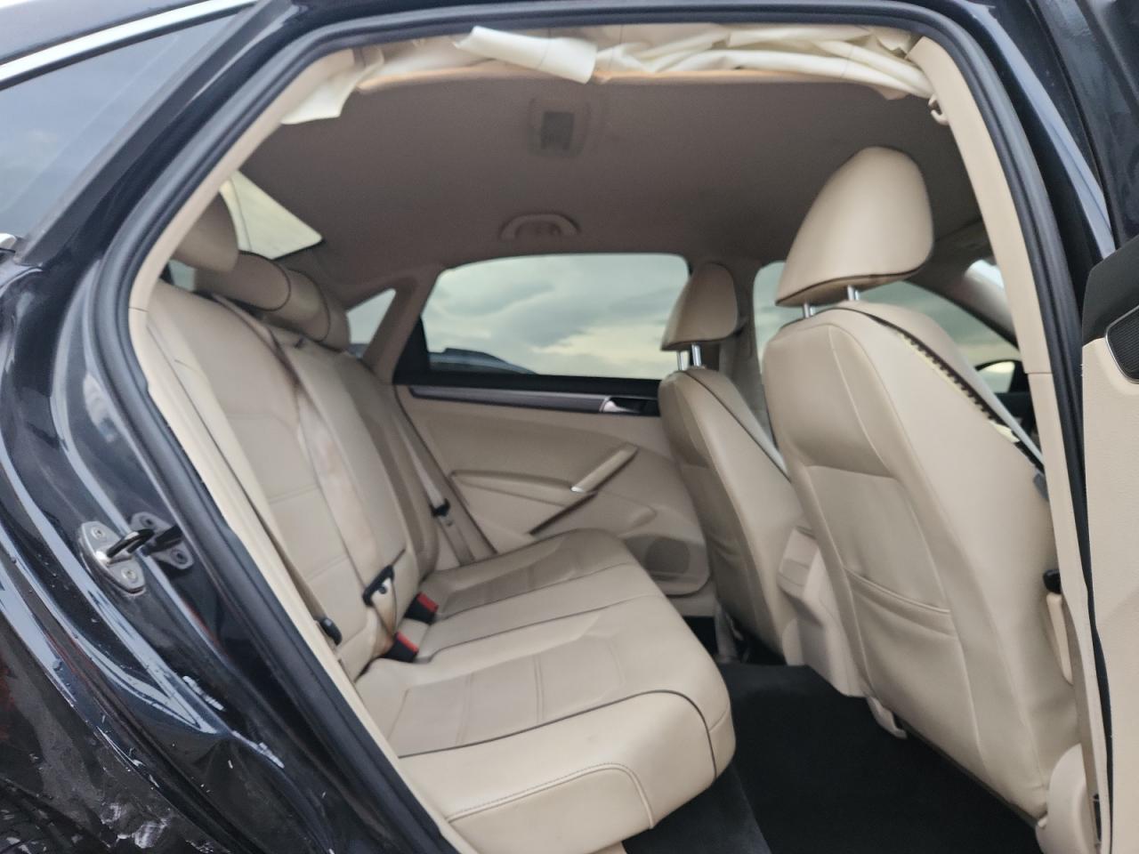 2017 Volkswagen Passat R-Line VIN: 1VWDT7A37HC010784 Lot: 93087055