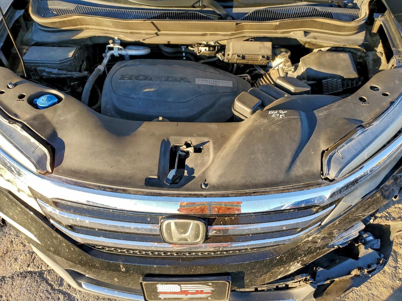 2016 Honda Pilot Touring VIN: 5FNYF5H9XGB053169 Lot: 94457355