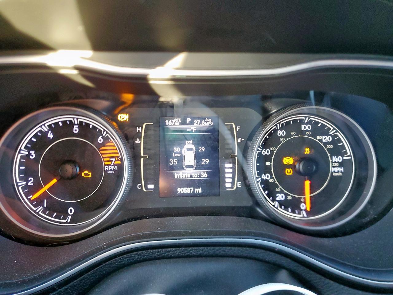 2019 Jeep Cherokee Latitude Plus VIN: 1C4PJLLBXKD194106 Lot: 91552875