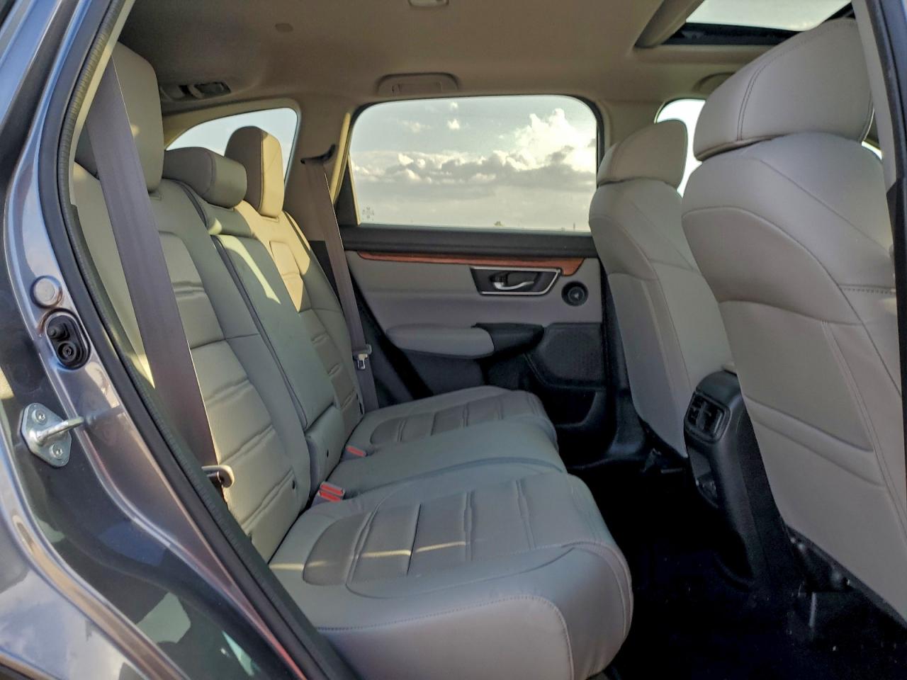 2022 Honda Cr-V Exl VIN: 5J6RW1H87NA017556 Lot: 93746025