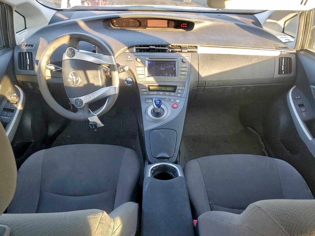 2013 Toyota Prius Plug-In VIN: JTDKN3DP5D3032854 Lot: 92932995