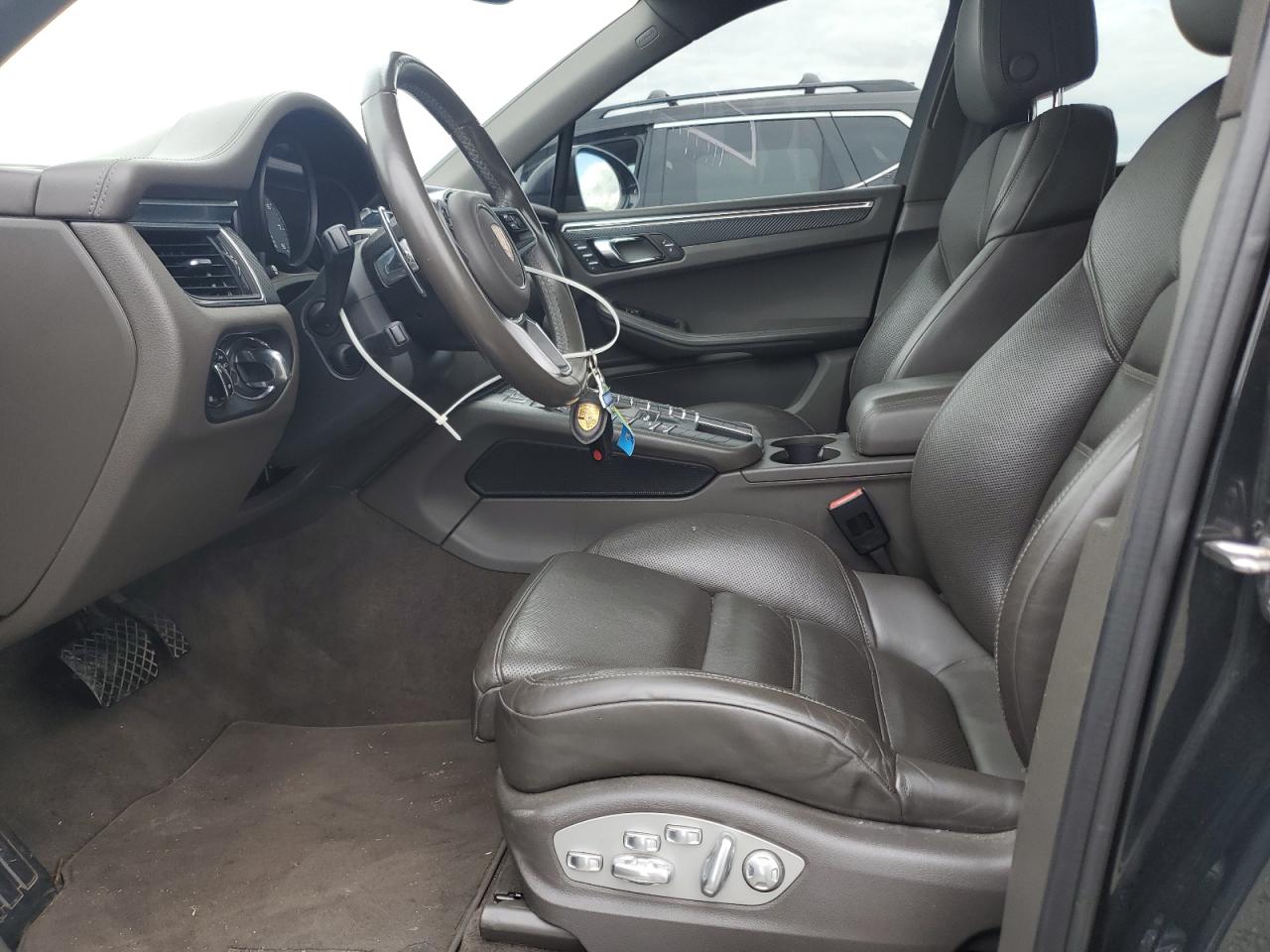 2017 Porsche Macan S VIN: WP1AB2A51HLB13436 Lot: 93312445