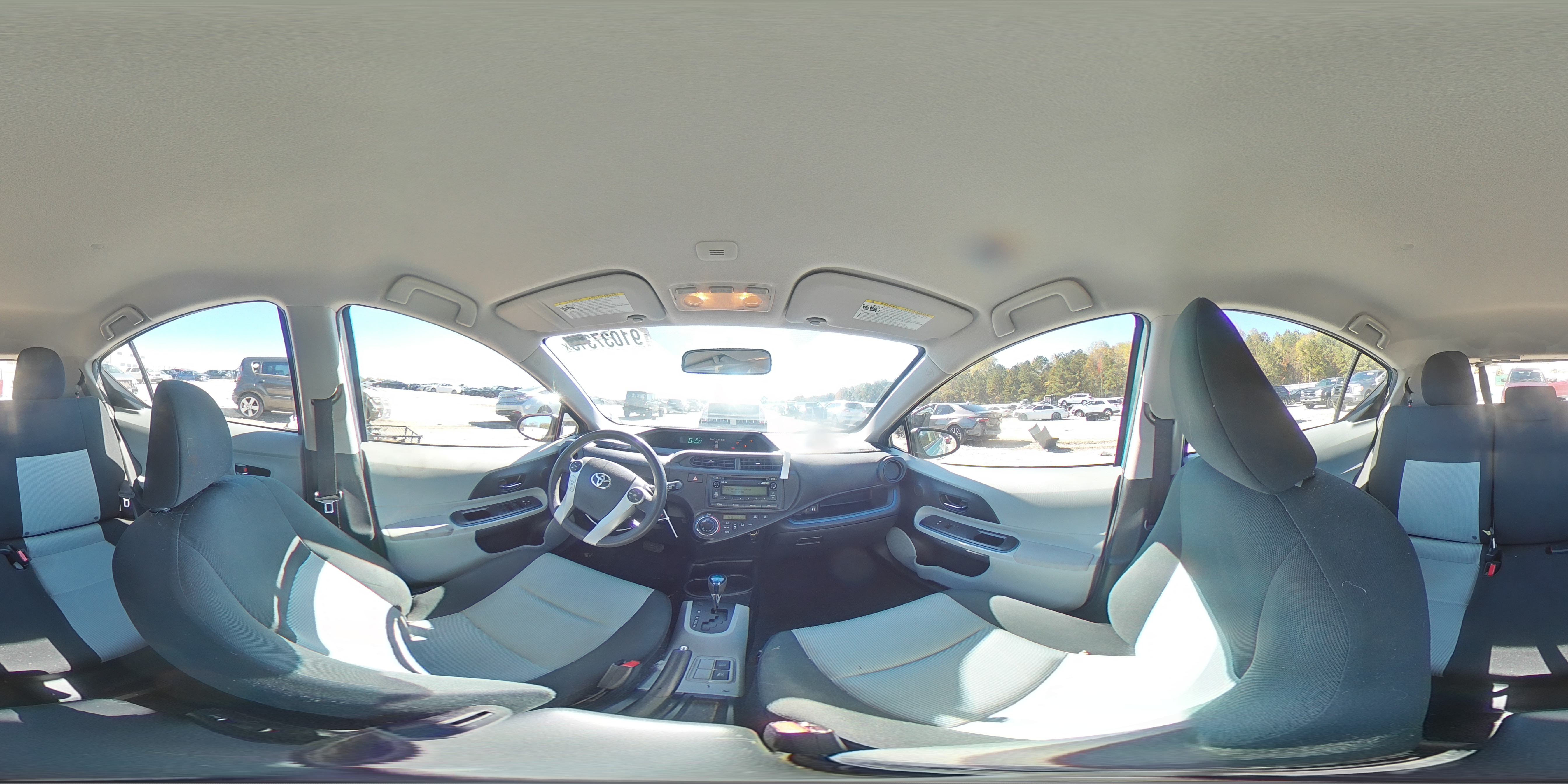 2013 Toyota Prius C VIN: JTDKDTB35D1049118 Lot: 91037315