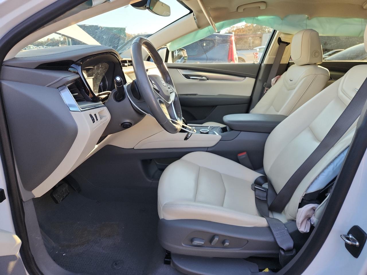 2022 Cadillac Xt5 Premium Luxury VIN: 1GYKNCR45NZ175536 Lot: 92162435