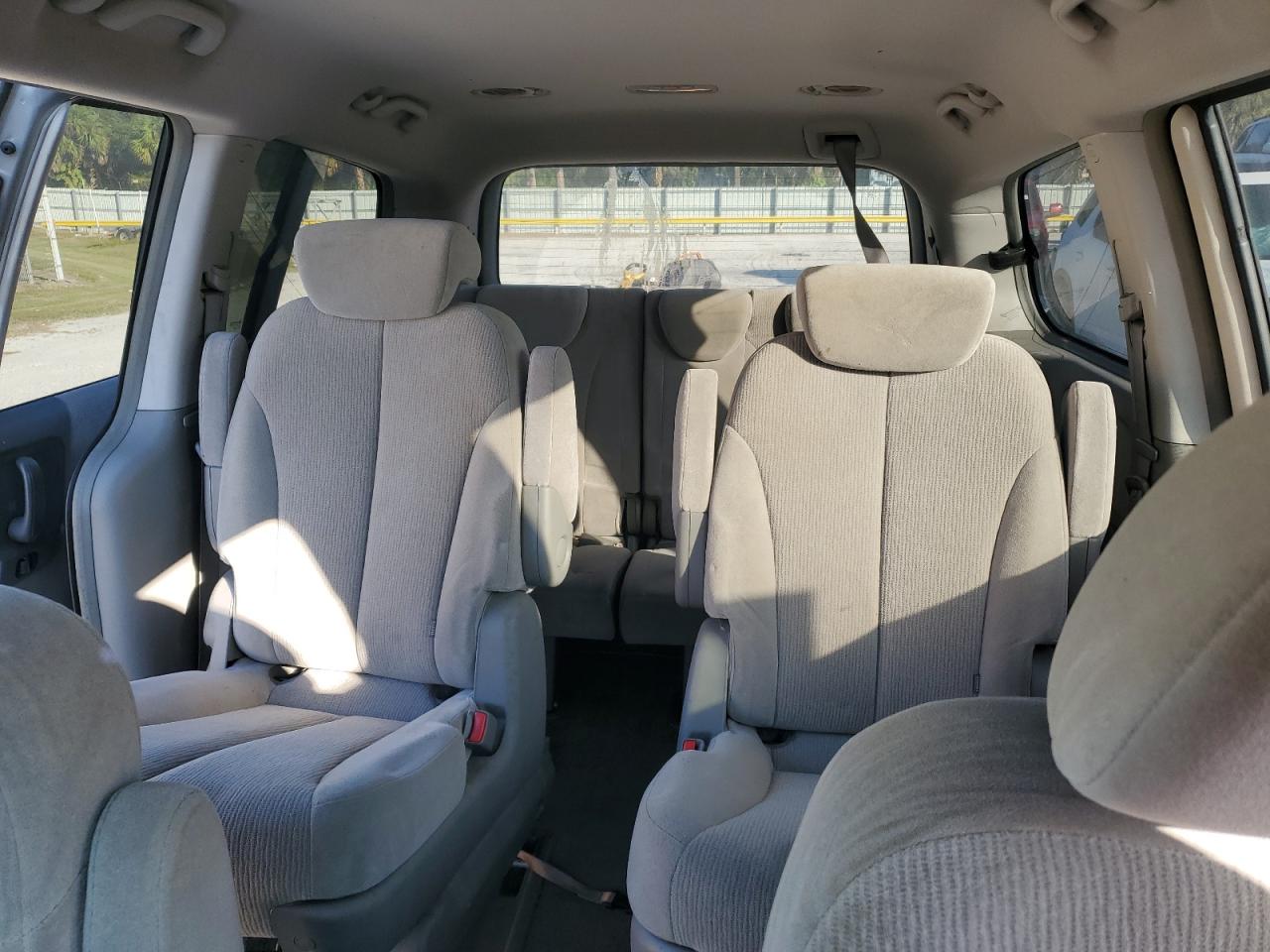 2007 Kia Sedona Ex VIN: KNDMB233976117354 Lot: 93058115