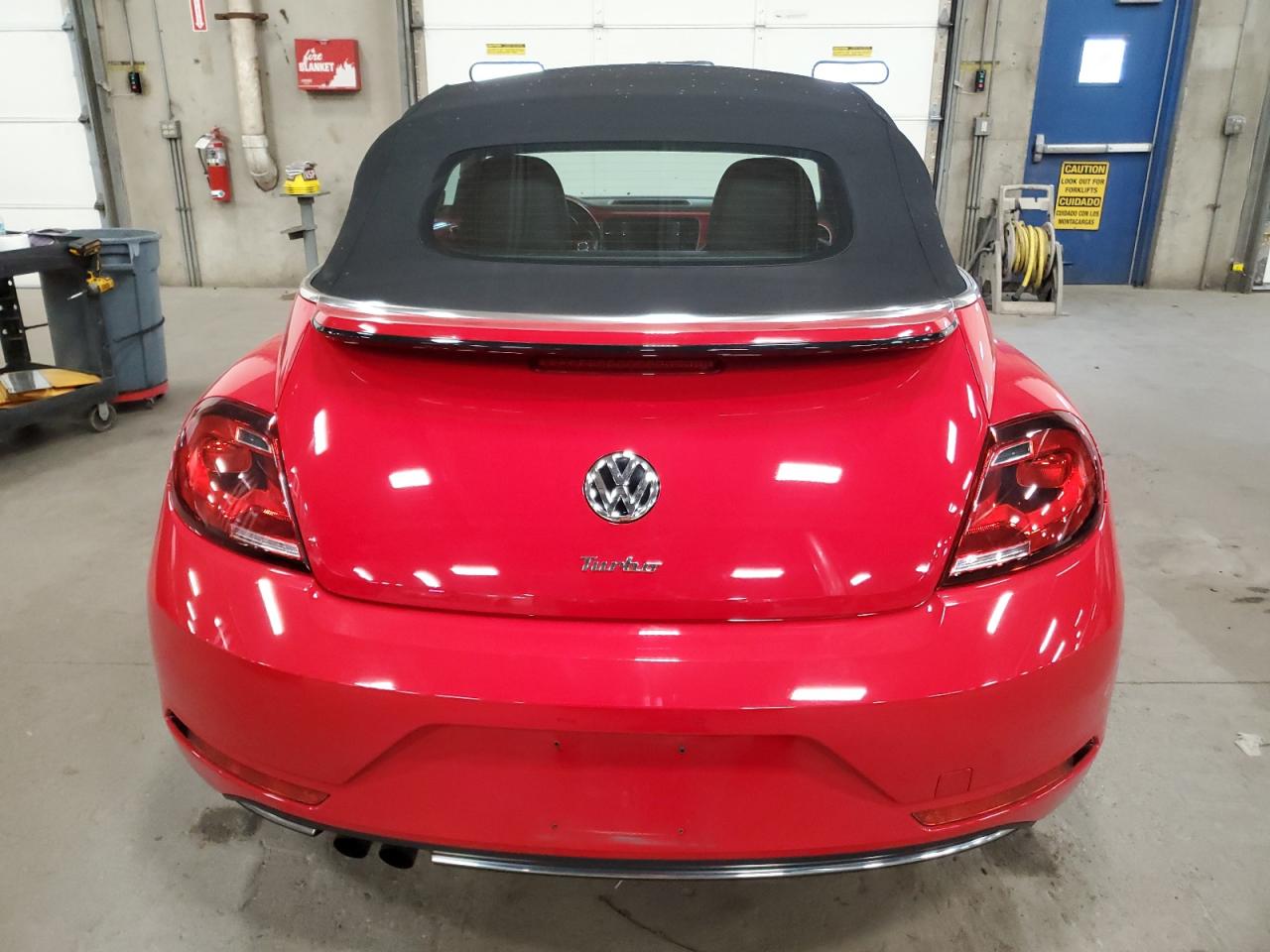 2018 Volkswagen Beetle S VIN: 3VW5DAATXJM516614 Lot: 93947665