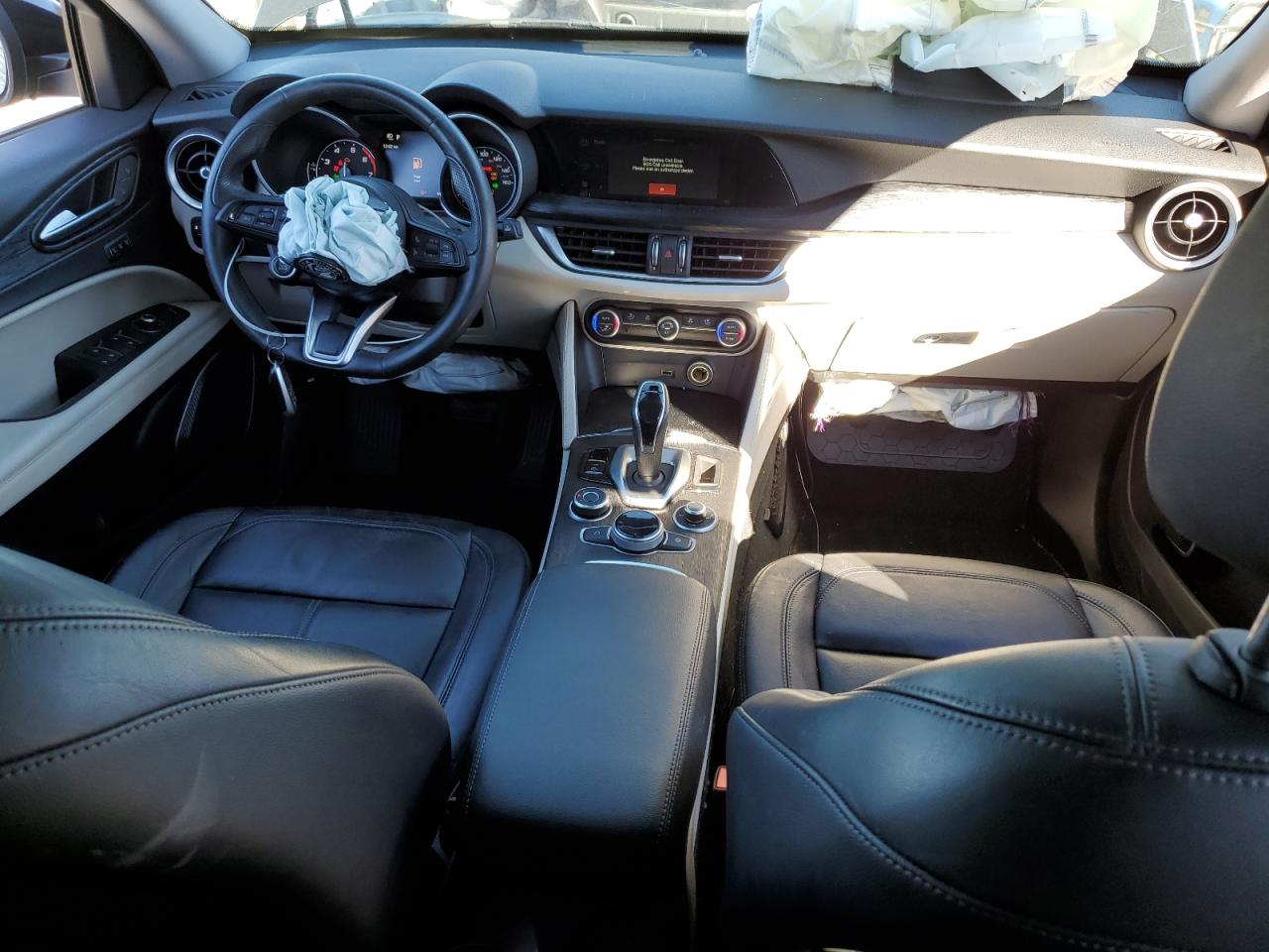 2020 Alfa Romeo Stelvio VIN: ZASPAJAN0L7C92554 Lot: 92647445