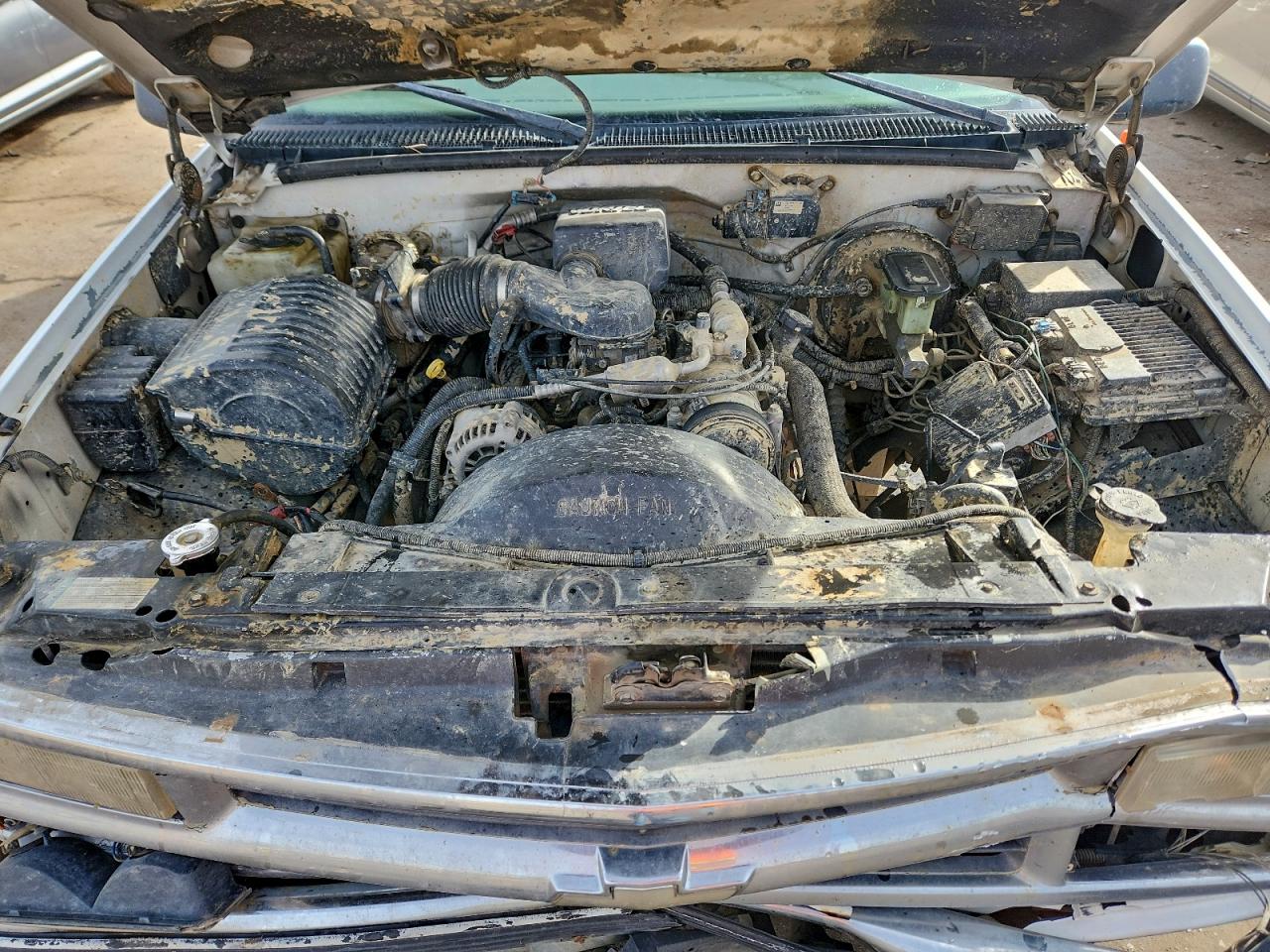 1999 Chevrolet Suburban K1500 VIN: 3GNFK16R8XG157949 Lot: 93246045