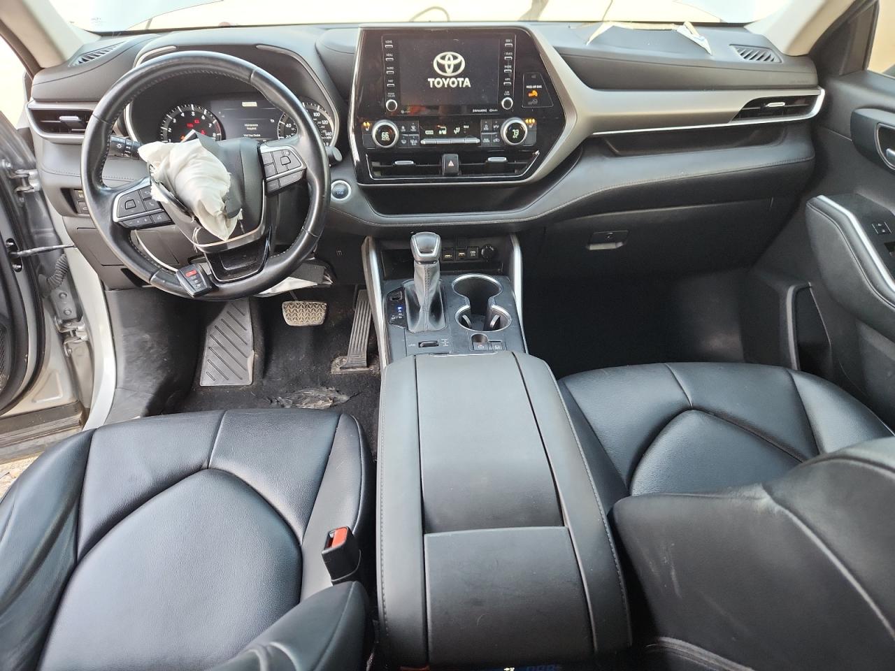 2021 Toyota Highlander Xle VIN: 5TDGZRBH0MS547722 Lot: 92843345