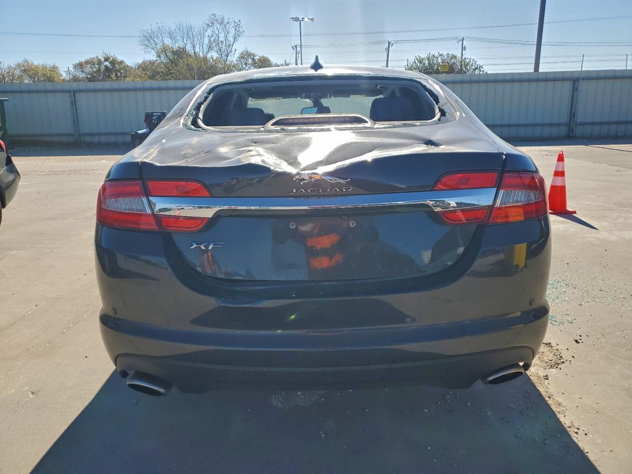 2015 Jaguar Xf 2.0T Premium VIN: SAJWA0FS5FPU82353 Lot: 91006885