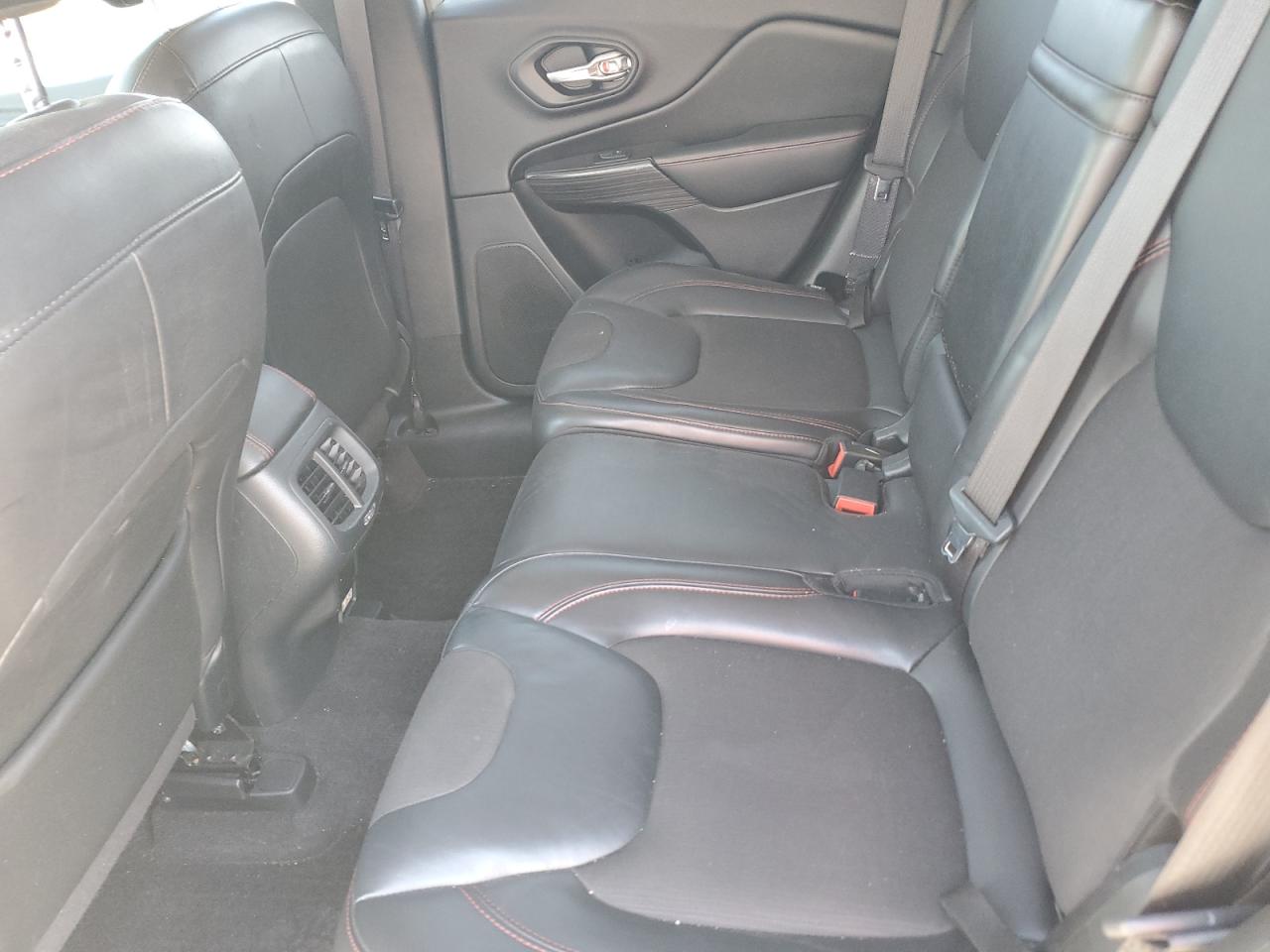 2016 Jeep Cherokee Trailhawk VIN: 1C4PJMBS3GW359769 Lot: 91638185