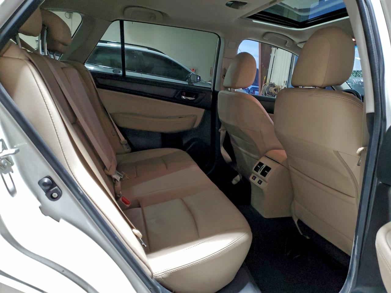 2017 Subaru Outback 2.5I Limited VIN: 4S4BSANC2H3373607 Lot: 92996285