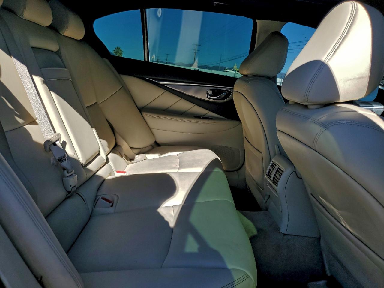 2015 Infiniti Q50 Base VIN: JN1BV7AP6FM341311 Lot: 93944745