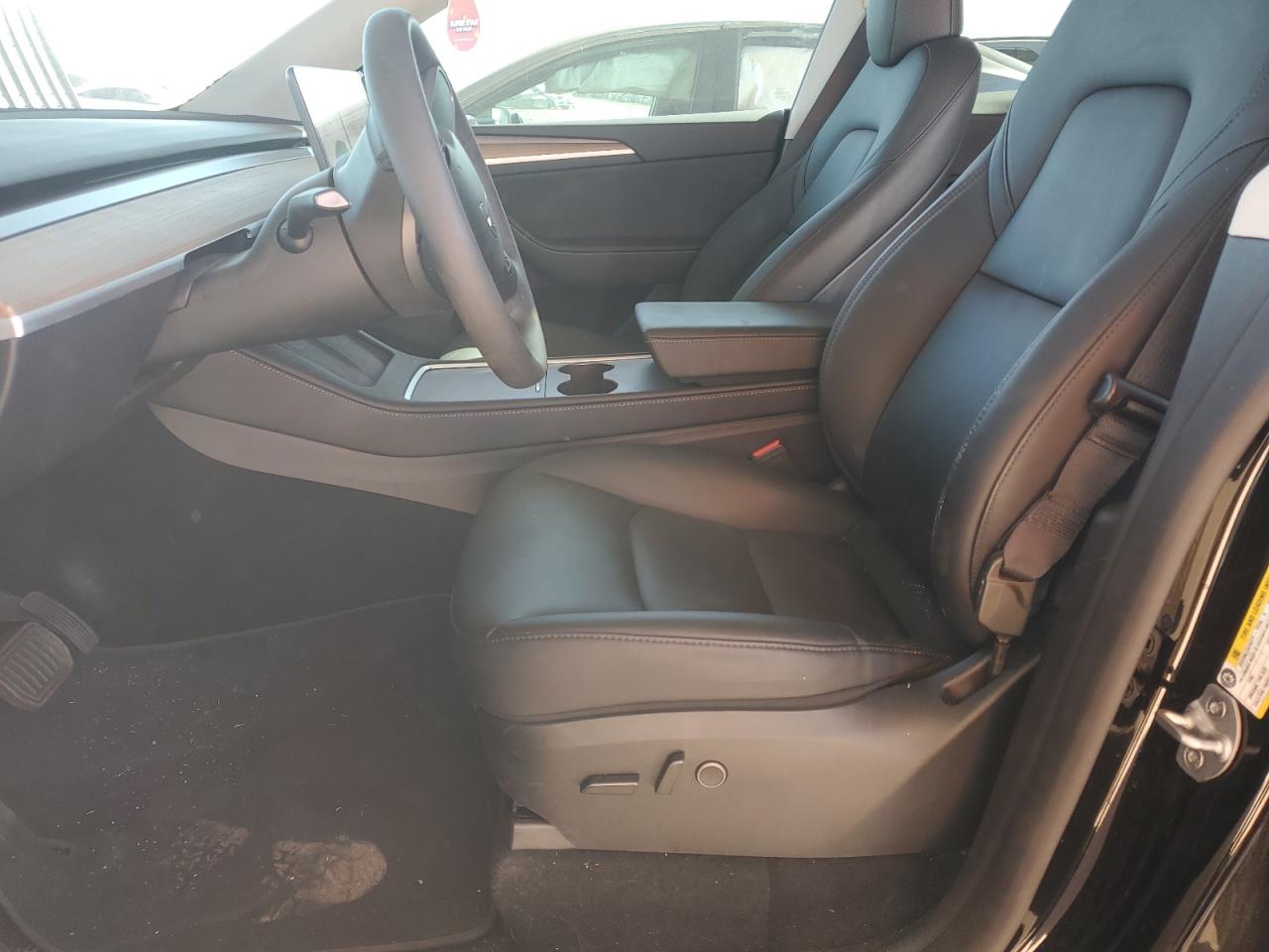 2024 Tesla Model Y VIN: 7SAYGDEE2RA273417 Lot: 91127965