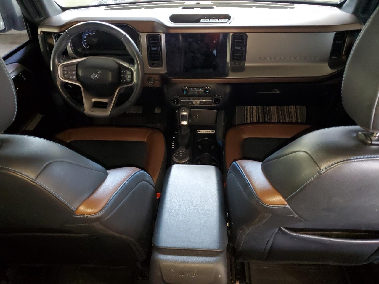 2022 Ford Bronco Base VIN: 1FMEE5BP8NLB55640 Lot: 92983845