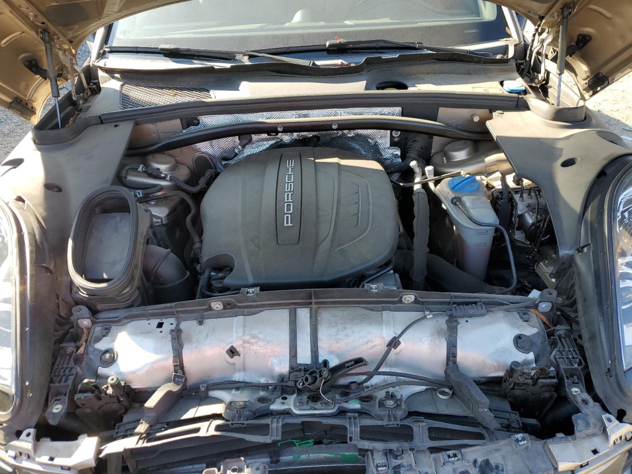 2017 Porsche Macan VIN: WP1AA2A50HLB08943 Lot: 92034355