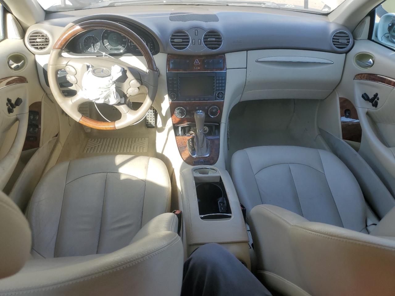 2008 Mercedes-Benz Clk 550 VIN: WDBTK72F48T090120 Lot: 93376425