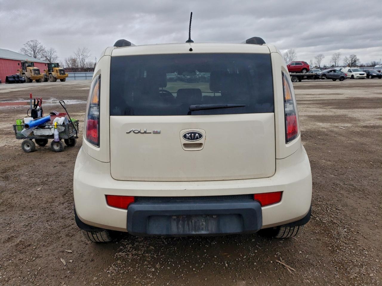 2011 Kia Soul + VIN: KNDJT2A21B7713166 Lot: 91597205