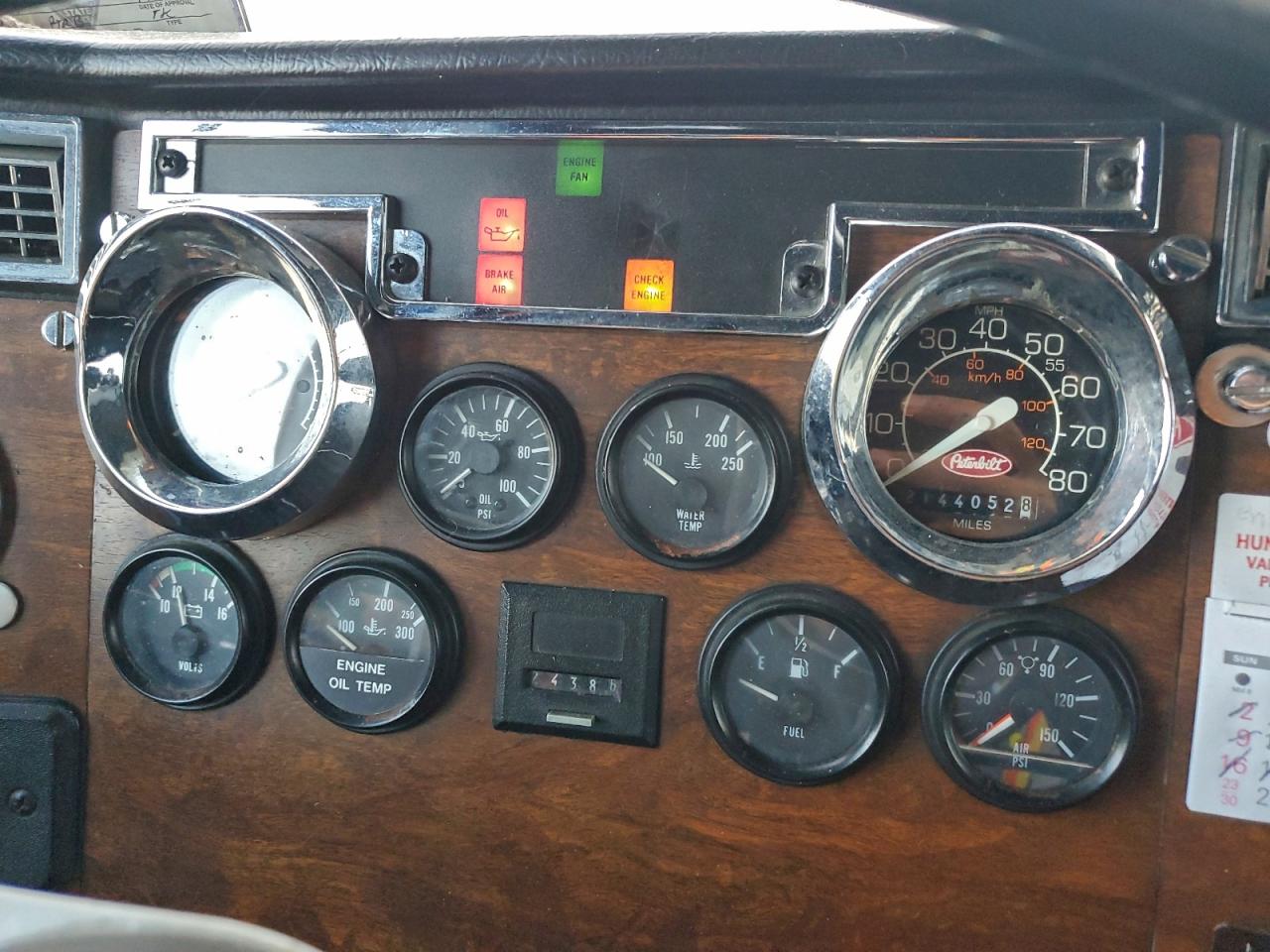 1997 Peterbilt 377 VIN: 1XPCDR8X0VN427727 Lot: 93626925