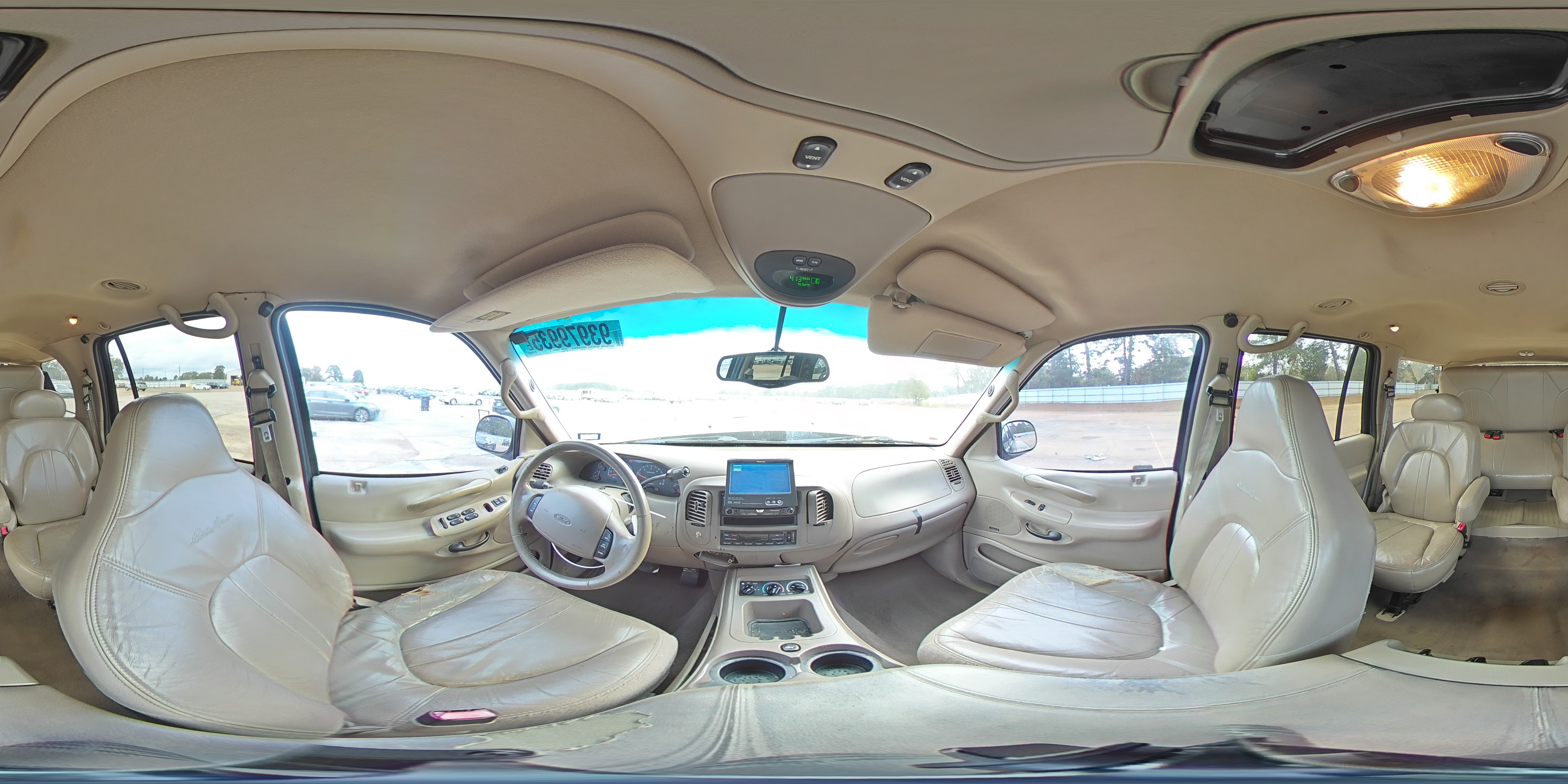 2000 Ford Expedition Eddie Bauer VIN: 1FMEU17L4YLB58170 Lot: 93979935