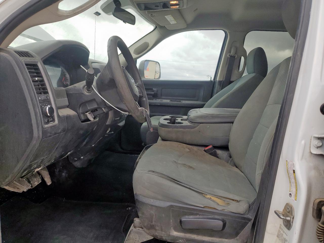 2018 Ram 2500 St VIN: 3C6UR4HLXJG287350 Lot: 92787665