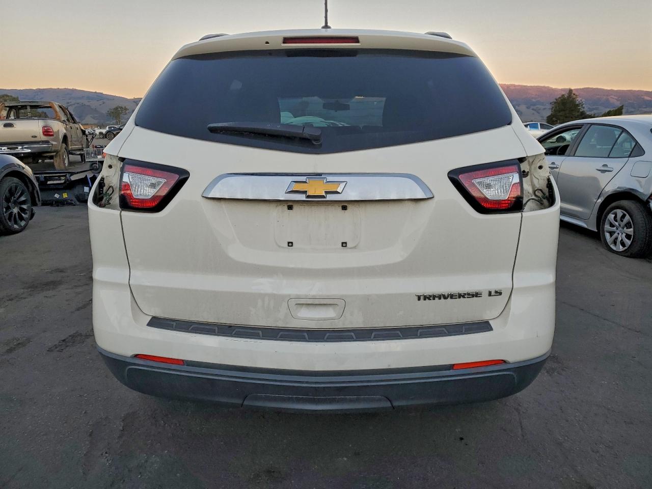 2014 Chevrolet Traverse Ls VIN: 1GNKRFED9EJ292575 Lot: 94341535